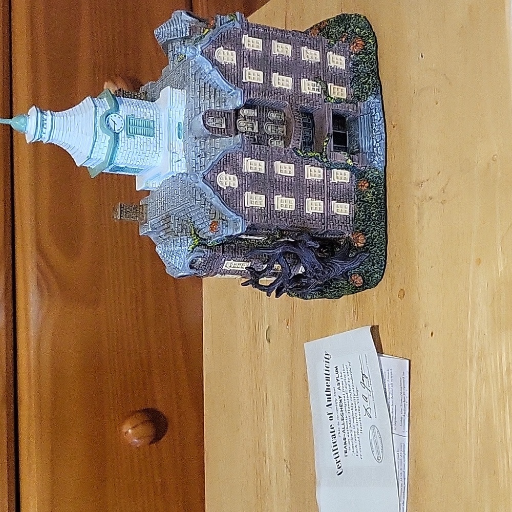 Bradford Exchange America's Most Haunted Trans-Allegheny Asylum